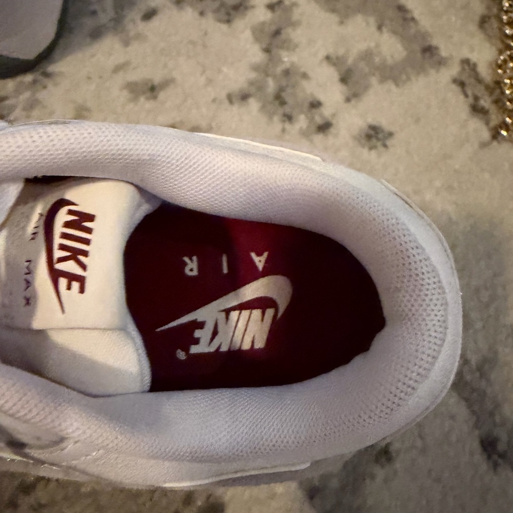 Nike Women's White and Silver Air Jordan Size 6.5 - Picture 2 of 6